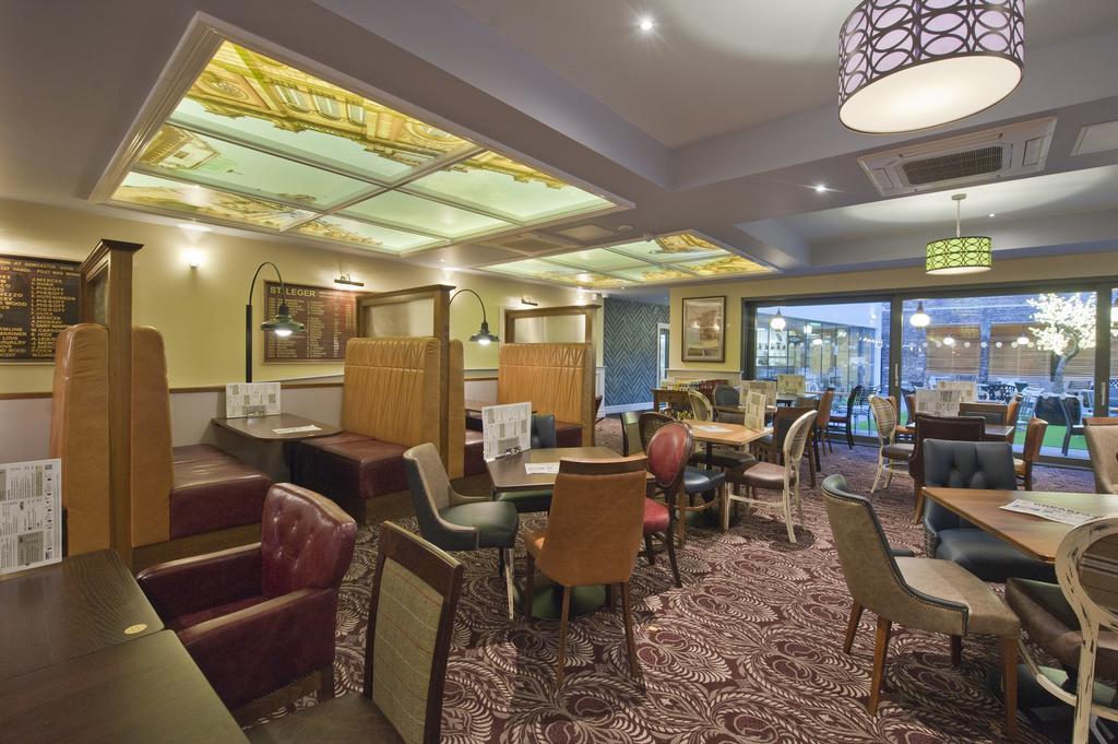 The Red Lion Wetherspoon Doncaster Extérieur photo